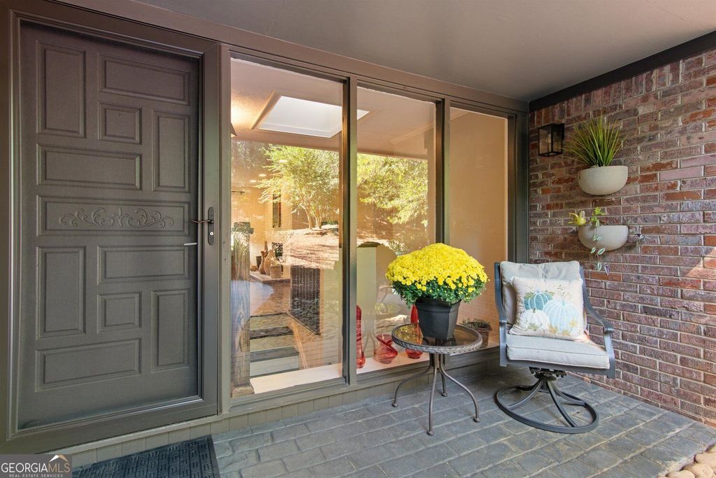 9270 N Lake Drive, Roswell, GA 30076 — photo 3