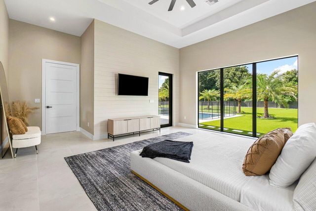 221 Milestone Way, West Palm Beach, FL 33415