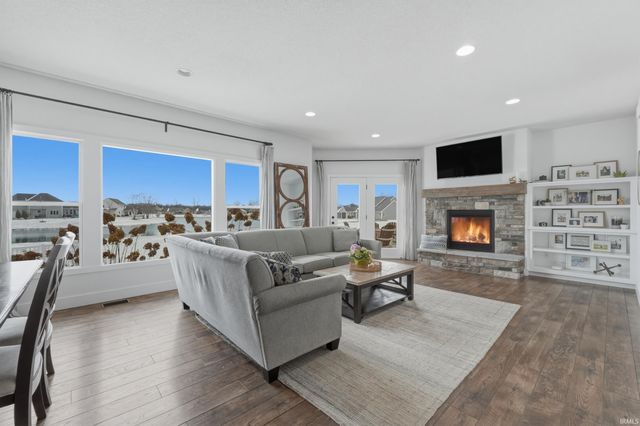 1602 Genoa Court, New Haven, IN 46774