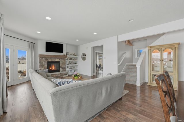 1602 Genoa Court, New Haven, IN 46774