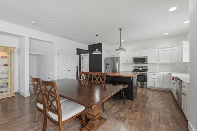 1602 Genoa Court, New Haven, IN 46774