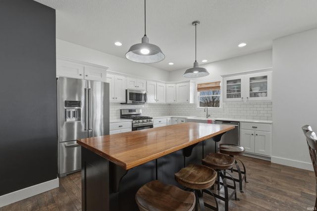 1602 Genoa Court, New Haven, IN 46774