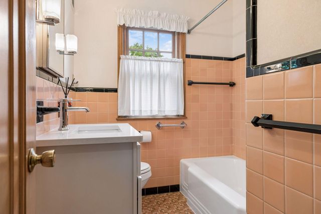 5544 Logan Avenue S, Minneapolis, MN 55419