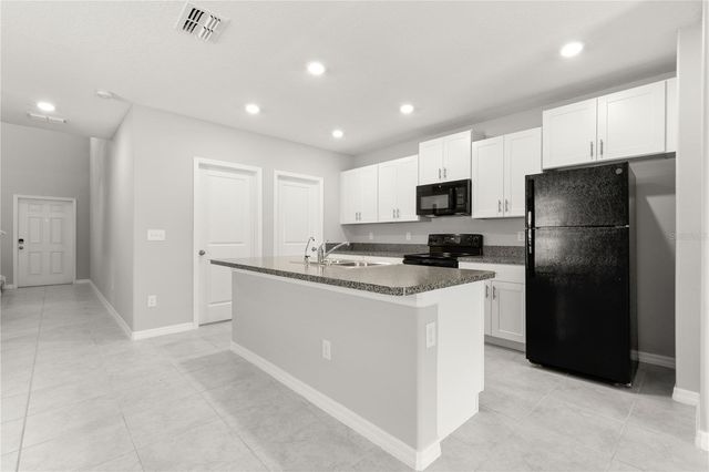 10217 SUMMER KISS AVENUE, Riverview, FL 33578
