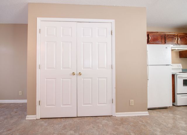 1945 Timberline Circle, Oak Grove, KY 42262