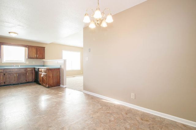 1945 Timberline Circle, Oak Grove, KY 42262