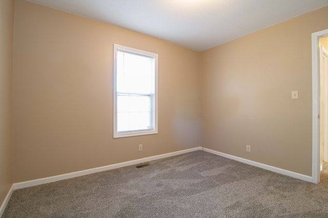 1945 Timberline Circle, Oak Grove, KY 42262