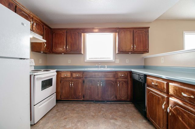 1945 Timberline Circle, Oak Grove, KY 42262