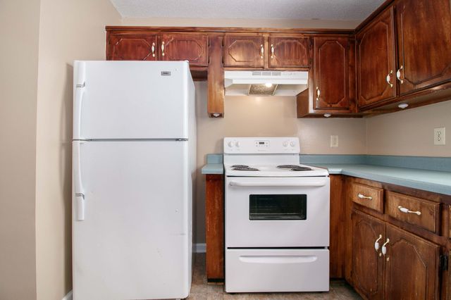 1945 Timberline Circle, Oak Grove, KY 42262