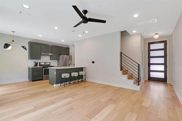 6409 Berkman DR 8, Austin, TX 78723