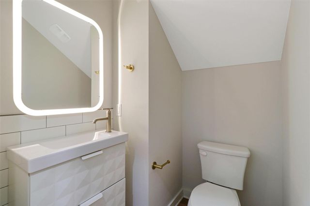6409 Berkman DR 8, Austin, TX 78723