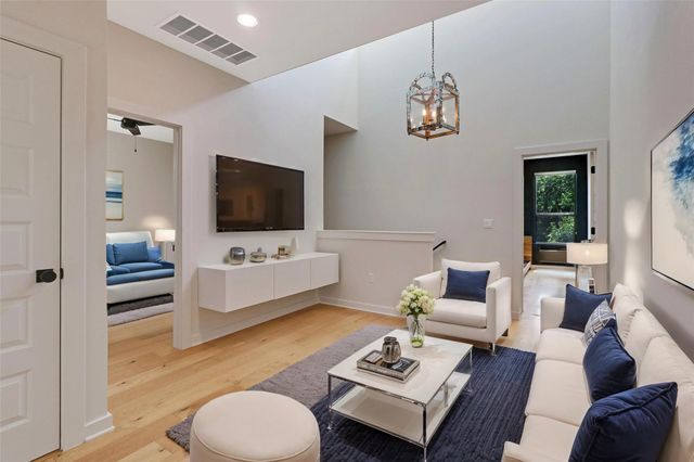 6409 Berkman DR 8, Austin, TX 78723