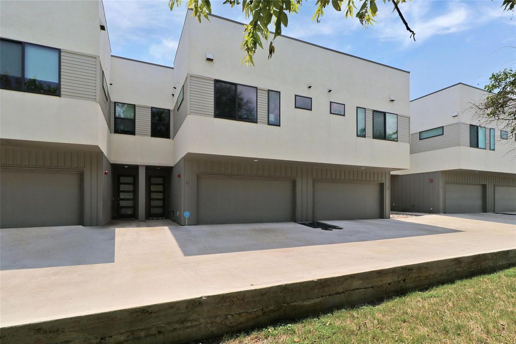 6409 Berkman DR 8, Austin, TX 78723