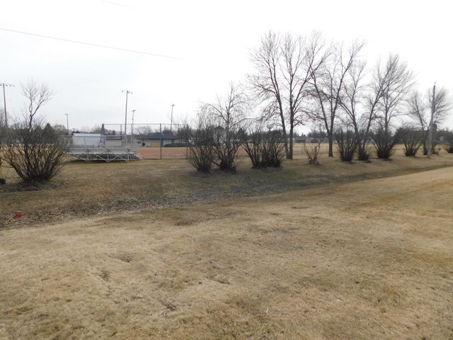 519 2nd Street NW, Dilworth, MN 56529