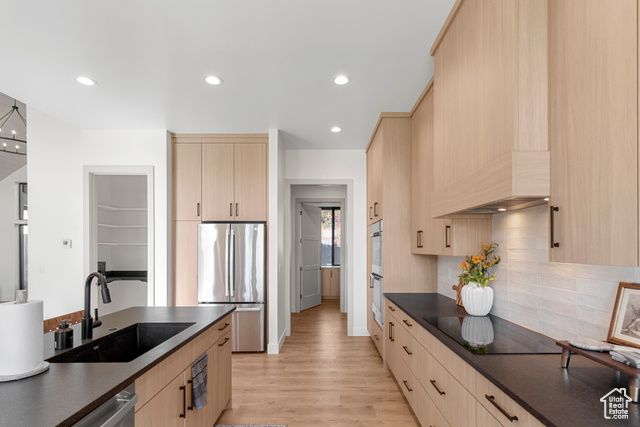 984 S CROSSED ARROWS CIR, Garden City, UT 84028
