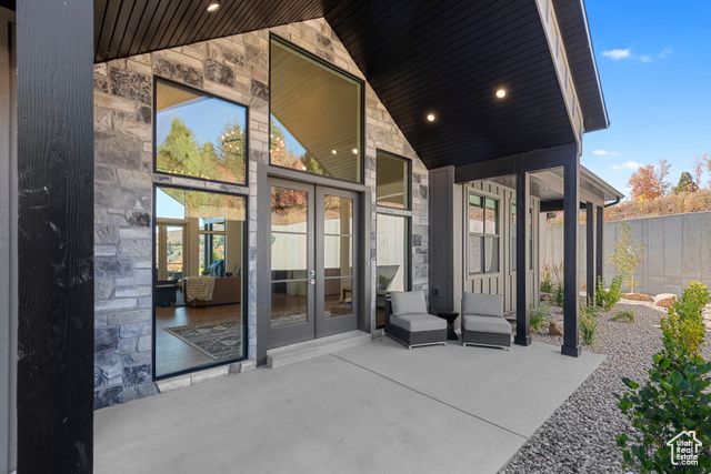 984 S CROSSED ARROWS CIR, Garden City, UT 84028