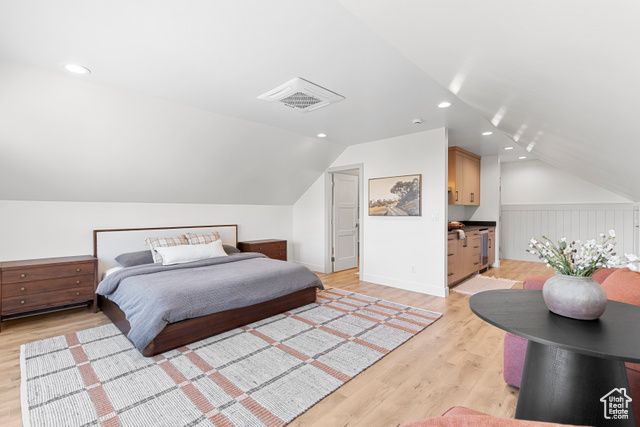 984 S CROSSED ARROWS CIR, Garden City, UT 84028