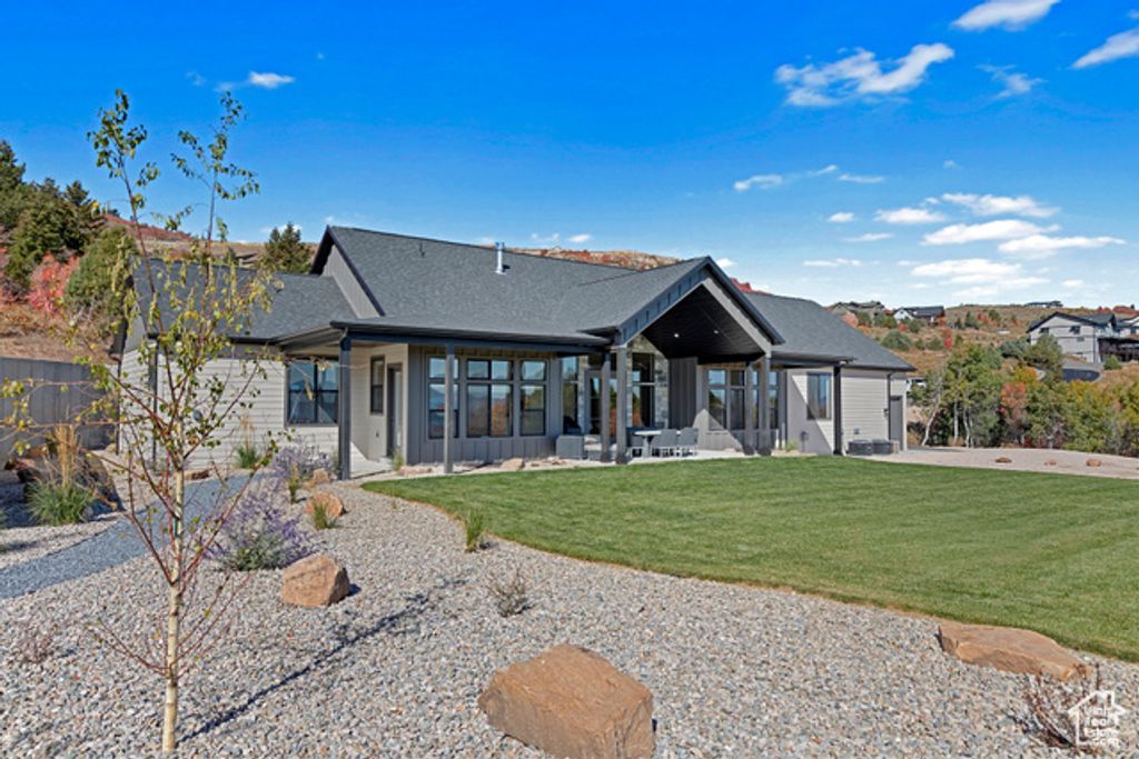 Image 2 of property listing at 984 S CROSSED ARROWS CIR, Garden City, UT 84028