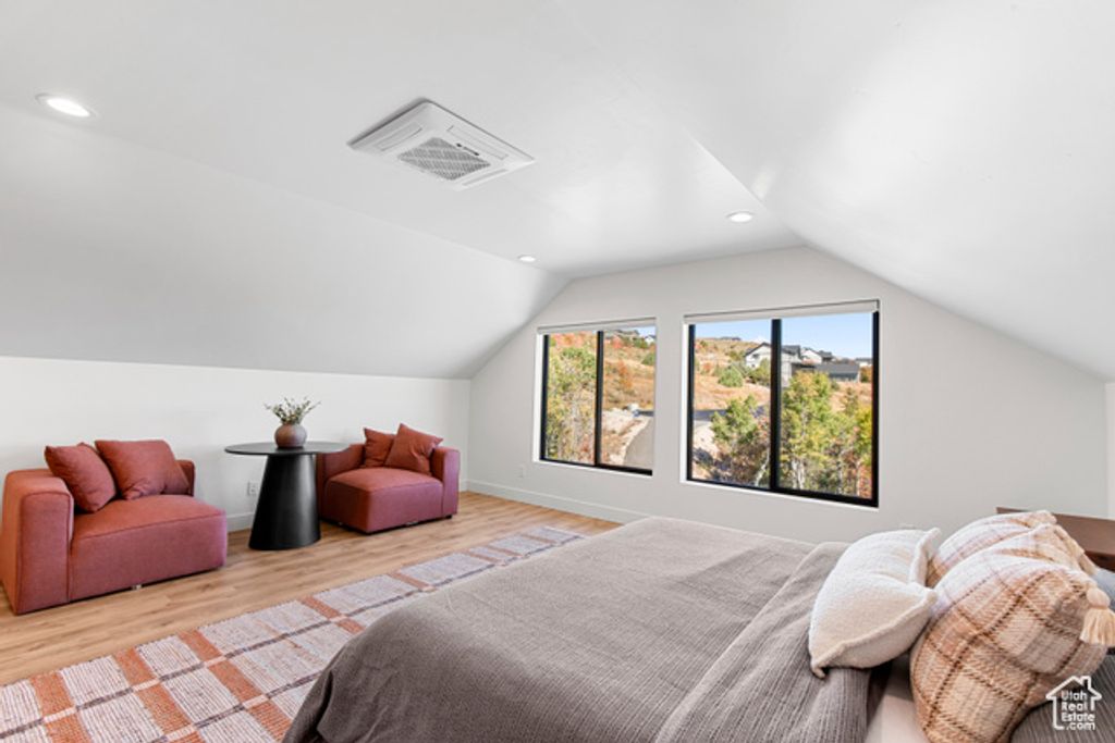 Image 43 of property listing at 984 S CROSSED ARROWS CIR, Garden City, UT 84028