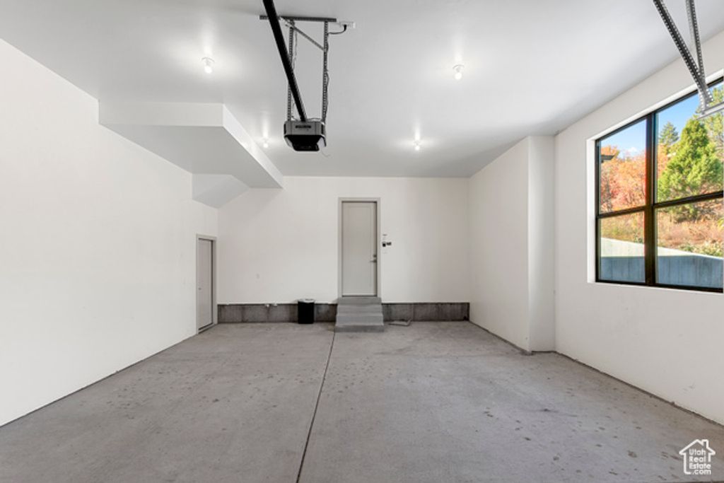 Image 45 of property listing at 984 S CROSSED ARROWS CIR, Garden City, UT 84028