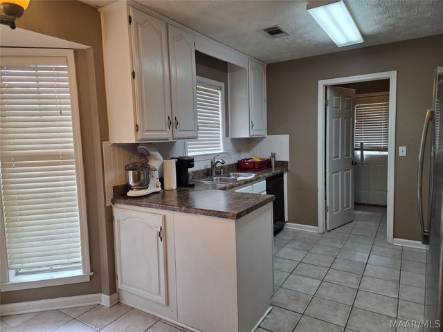 2700 FAIR OAKS Drive, Montgomery, AL 36117
