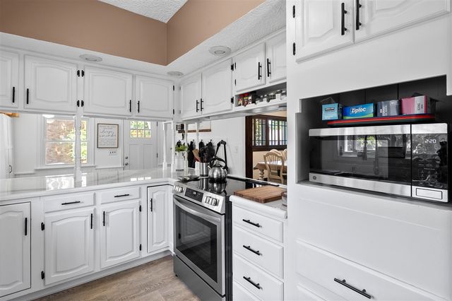 220 S Anderson Street, Plainwell, MI 49080