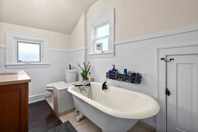 220 S Anderson Street, Plainwell, MI 49080