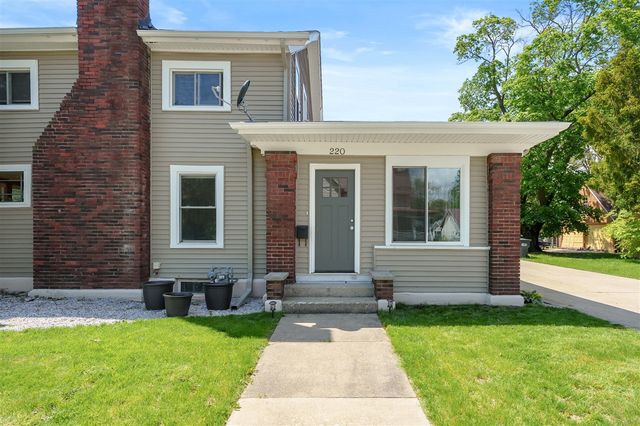 220 S Anderson Street, Plainwell, MI 49080