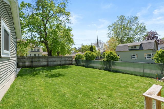 220 S Anderson Street, Plainwell, MI 49080
