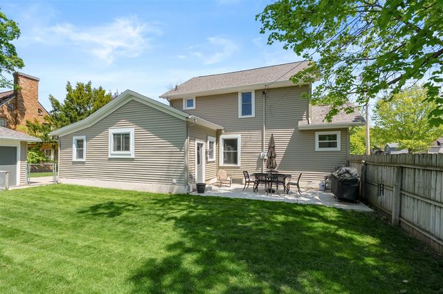220 S Anderson Street, Plainwell, MI 49080