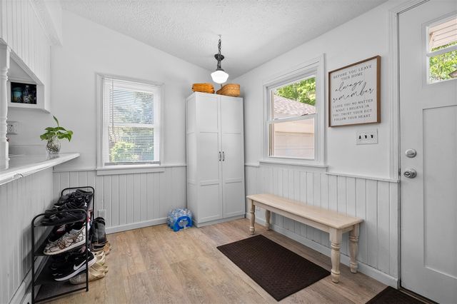 220 S Anderson Street, Plainwell, MI 49080