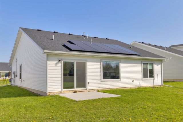 4343 Grover Woods Lane, Des Moines, IA 50317