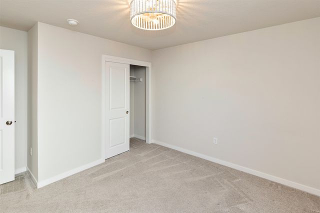 4343 Grover Woods Lane, Des Moines, IA 50317