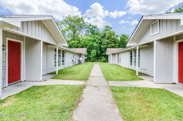 606 Yvonne Street, New Iberia, LA 70560