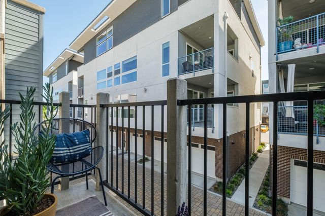 434 Crate Ave, Sacramento, CA 95818