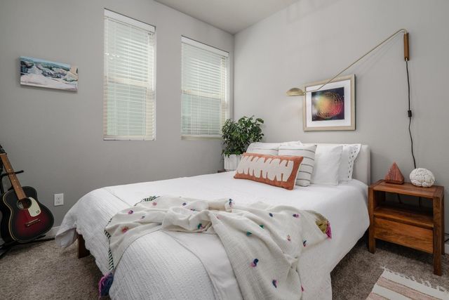 434 Crate Ave, Sacramento, CA 95818