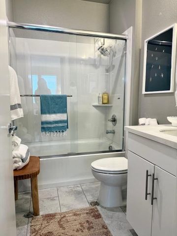 434 Crate Ave, Sacramento, CA 95818