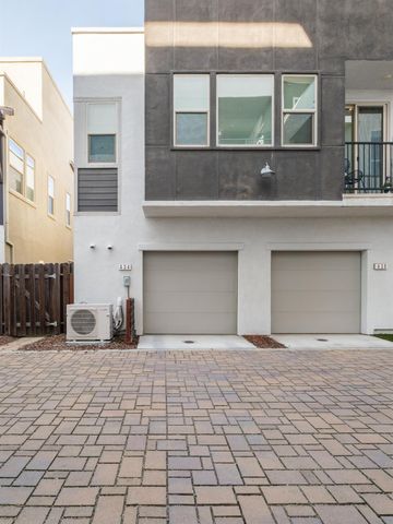 434 Crate Ave, Sacramento, CA 95818