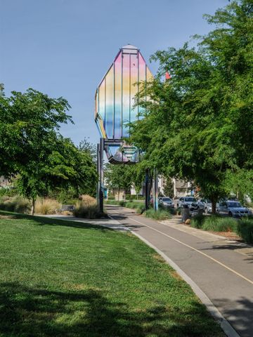 434 Crate Ave, Sacramento, CA 95818