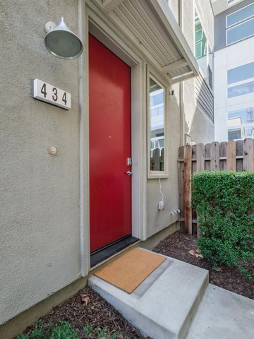 434 Crate Ave, Sacramento, CA 95818