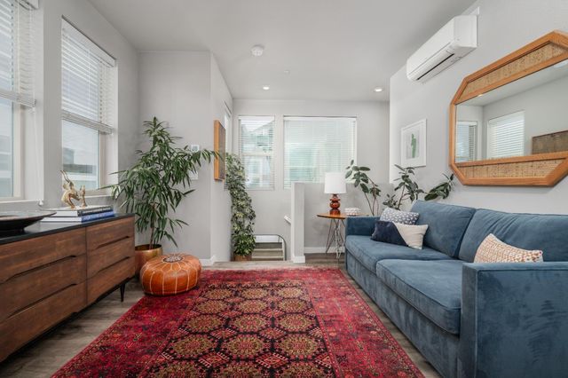 434 Crate Ave, Sacramento, CA 95818