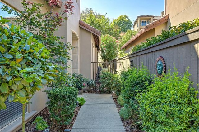 5048 Mertola Dr, El Dorado Hills, CA 95762