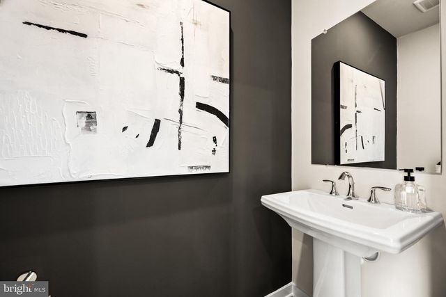 233 BRONZE ST, Phoenixville, PA 19460