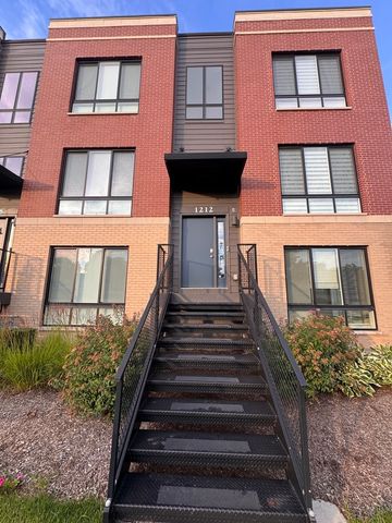 1212 Quadrant Lane, Schaumburg, IL 60173