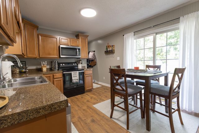 1826 S MORLEY ST, Moberly, MO 65270