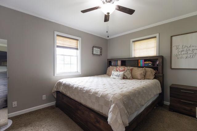 1826 S MORLEY ST, Moberly, MO 65270