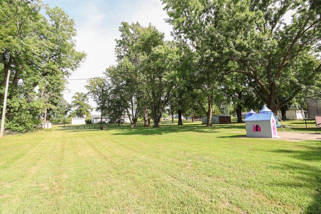 1826 S MORLEY ST, Moberly, MO 65270