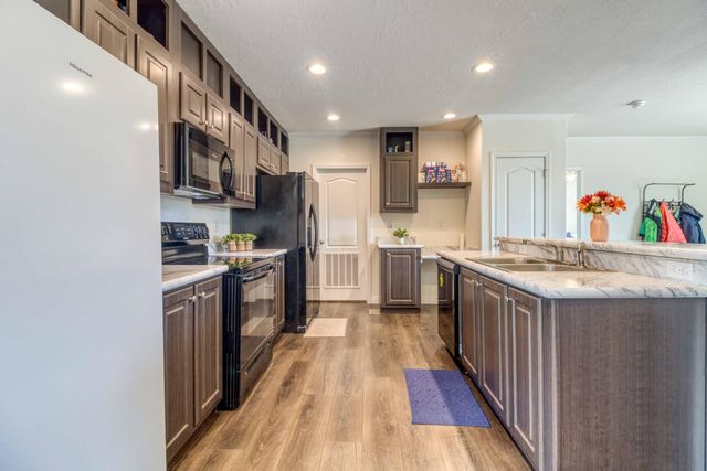 7994 SW Sandy Place, Terrebonne, OR 97760