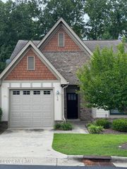15 Elk Ridge Lane 15, Southern Pines, NC 28387