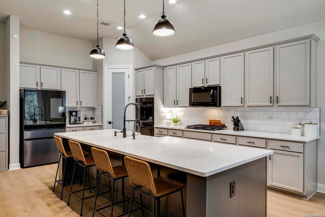 28039 Amalfi, San Antonio, TX 78260